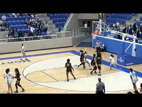 Video of Back to back 3's sends game into OT  6A #11 in Tx vs #8