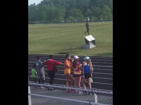 Video of 400m (PR 54.82)